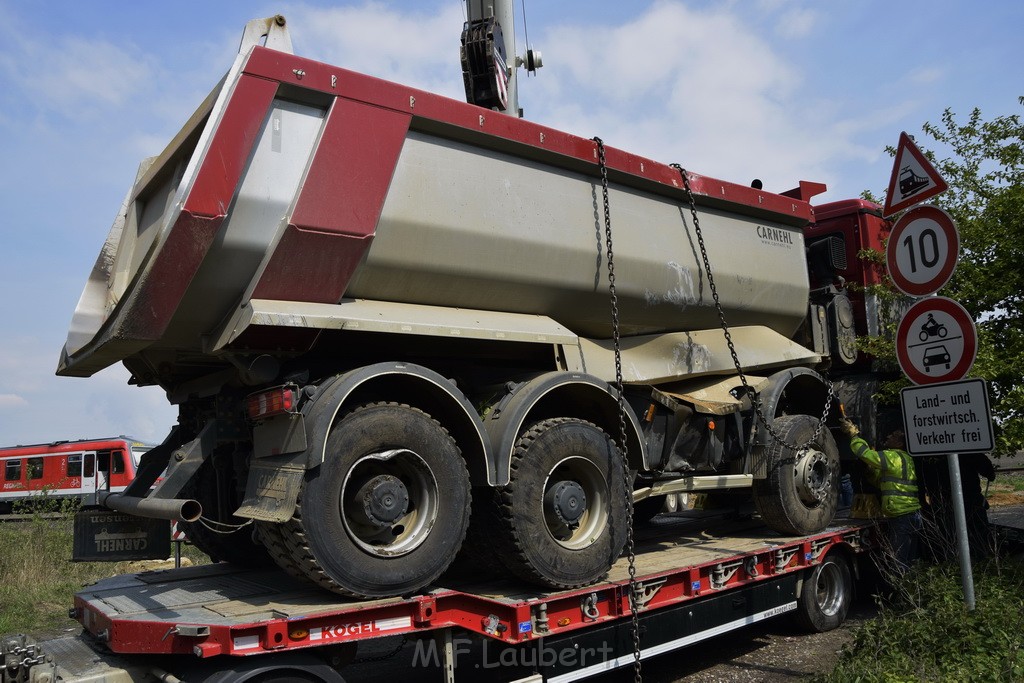 Schwerer VU LKW Zug Bergheim Kenten Koelnerstr P569.JPG - Miklos Laubert